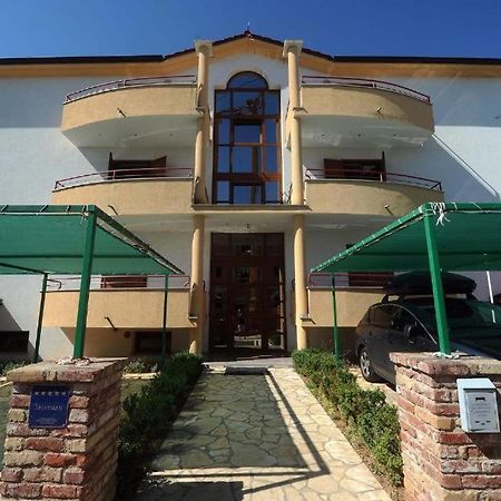 Apartments Ana Wellness L 로비니 외부 사진